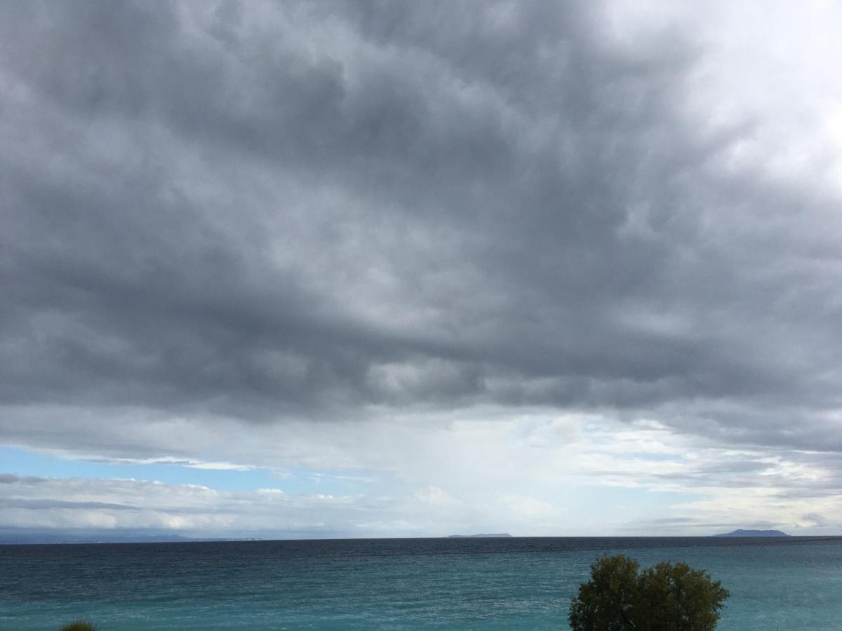 Irini Boutique Rooms!!! Himare Exterior foto