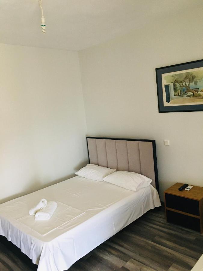 Irini Boutique Rooms!!! Himare Exterior foto