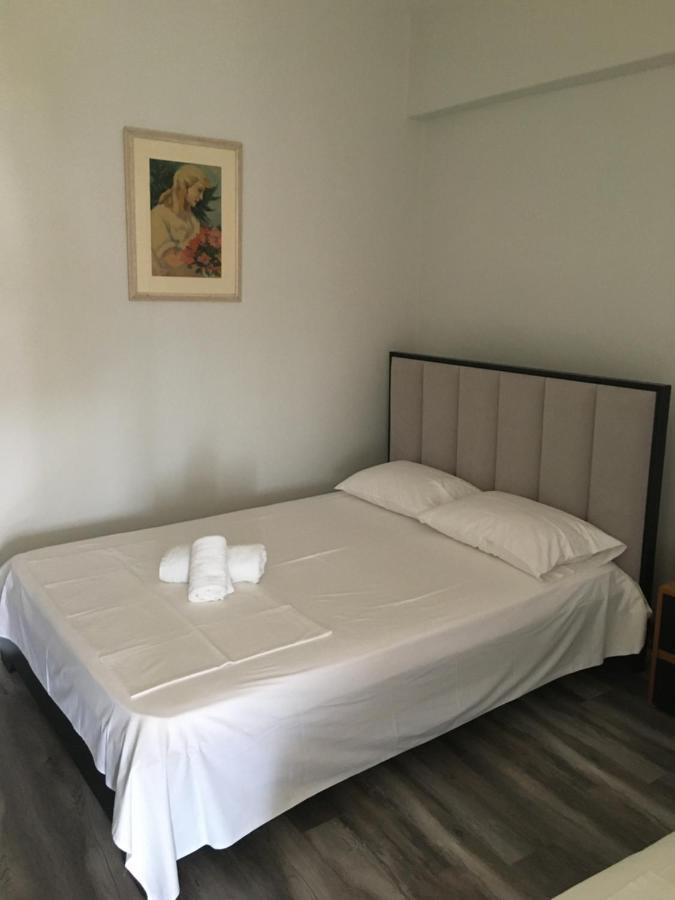 Irini Boutique Rooms!!! Himare Exterior foto