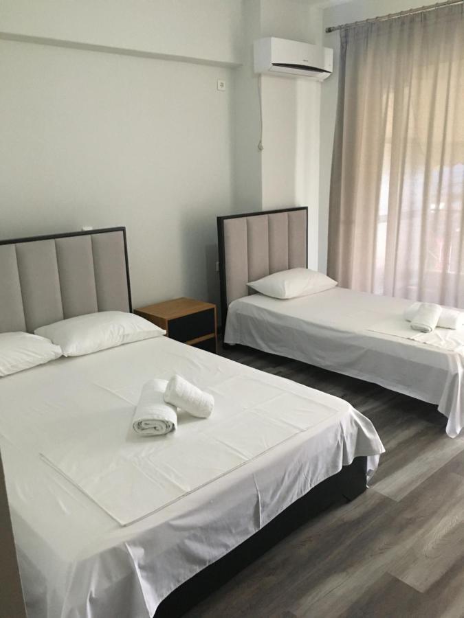 Irini Boutique Rooms!!! Himare Exterior foto
