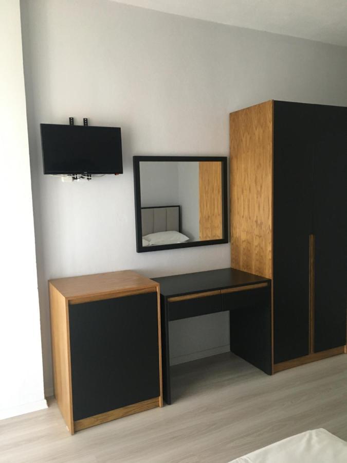 Irini Boutique Rooms!!! Himare Exterior foto