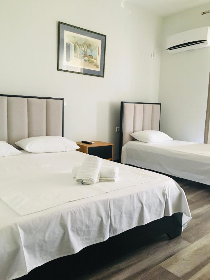 Irini Boutique Rooms!!! Himare Exterior foto