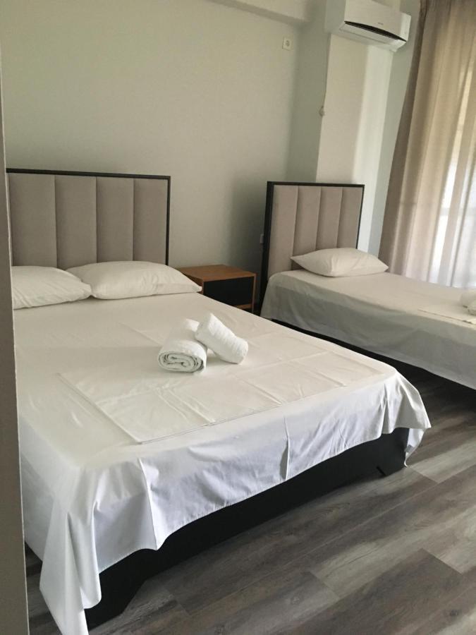 Irini Boutique Rooms!!! Himare Exterior foto