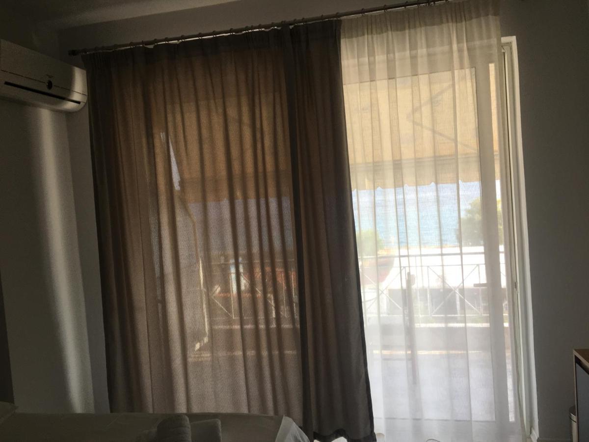 Irini Boutique Rooms!!! Himare Exterior foto