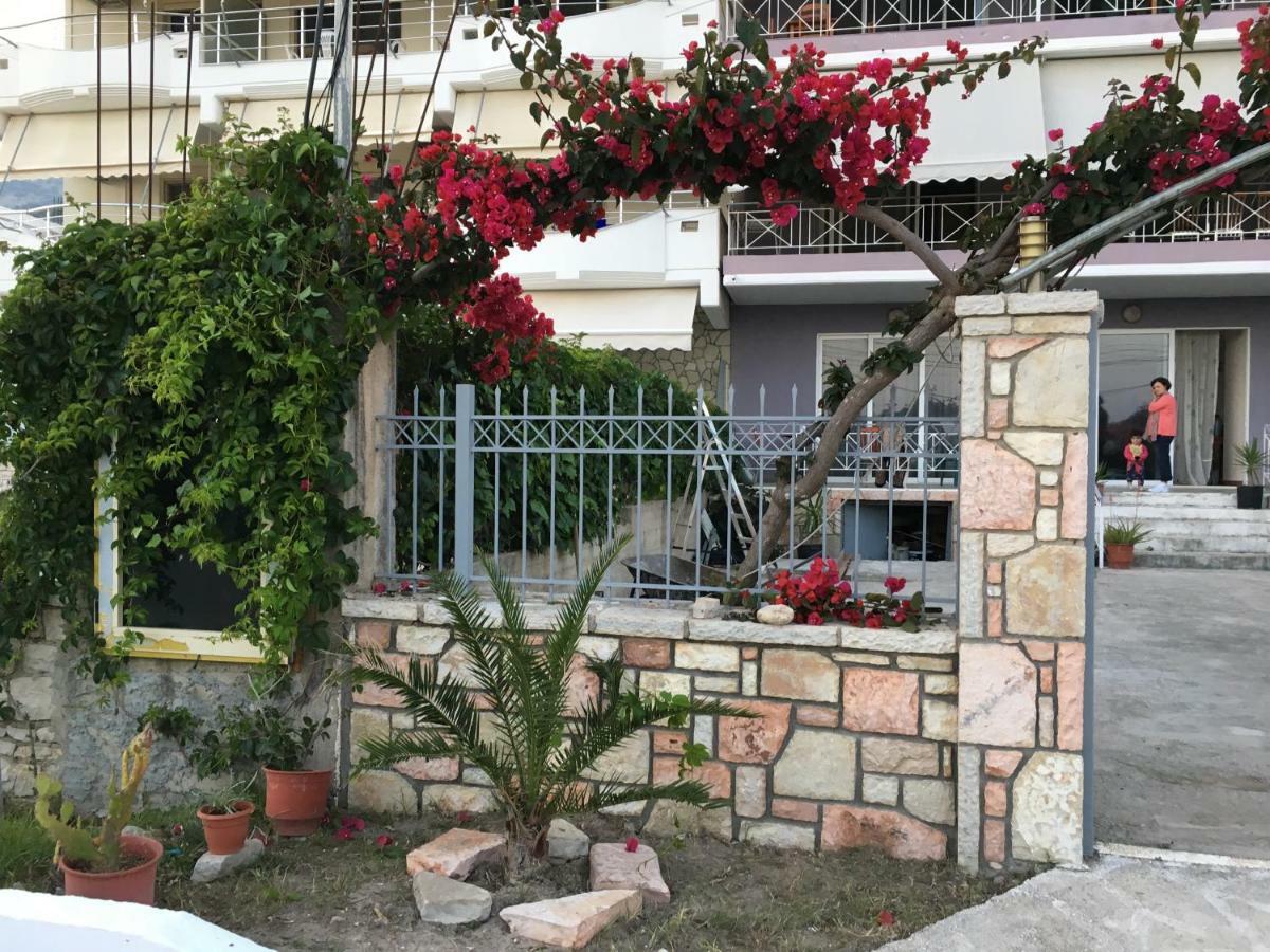 Irini Boutique Rooms!!! Himare Exterior foto