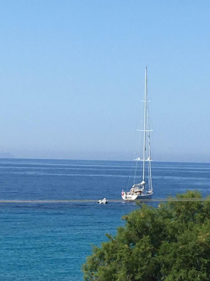 Irini Boutique Rooms!!! Himare Exterior foto